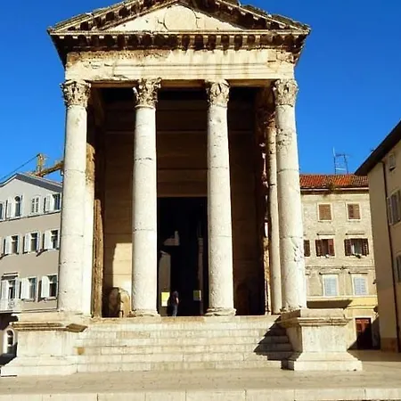 Historic Building Port Side Near Arena 3xac Nets *